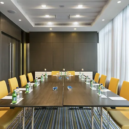 Westside Residences By Rotana Apart Otel