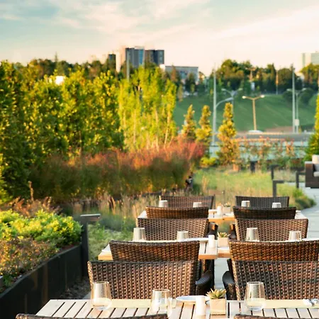 アパートホテル Westside Residences By Rotana