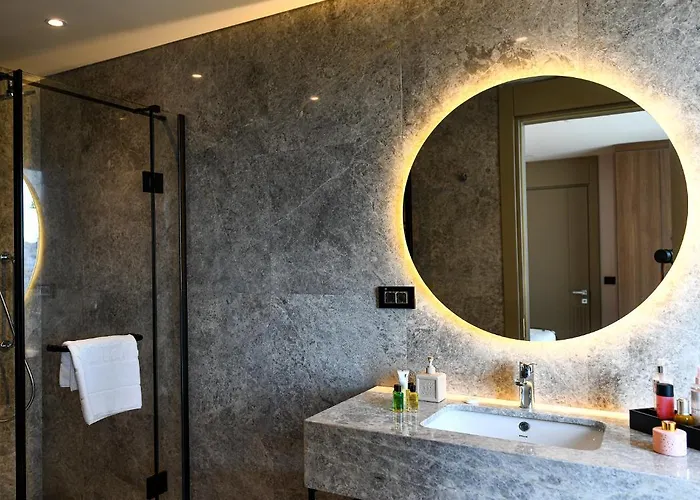 מלון דירות Westside Residences By Rotana