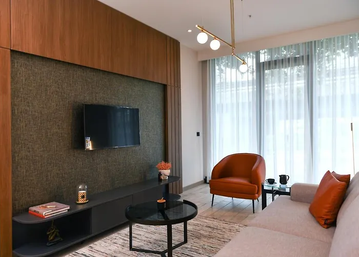 מלון דירות Westside Residences By Rotana 4*