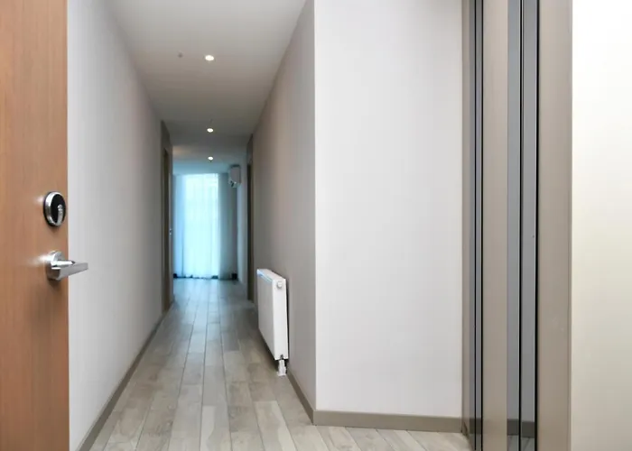 מלון דירות Westside Residences By Rotana 4*