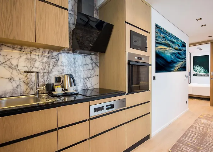 Ξενοδοχείο με διαμερίσματα Westside Residences By Rotana