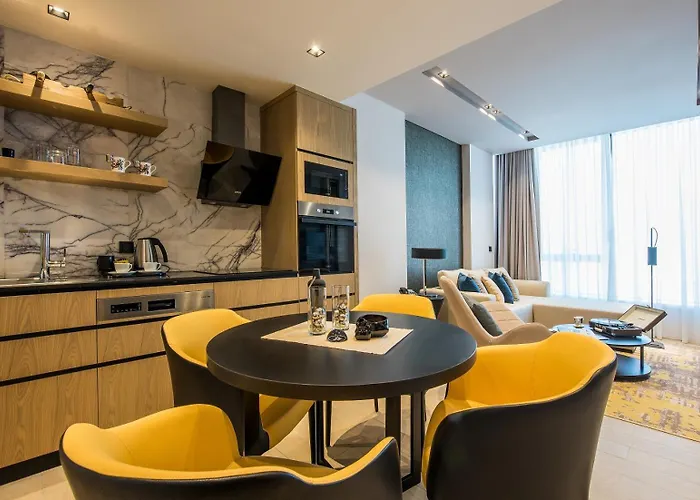 Ξενοδοχείο με διαμερίσματα Westside Residences By Rotana 4*